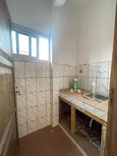 Studio Moderne Staffé À Louer À Nkolfoulou 