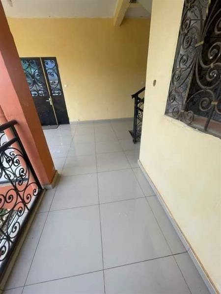 Bel Appartement Spacieux À Ngousso Avec Parking Forage 