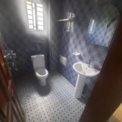 Bel Appartement Neuf À Nkoabang 10 Eme Arret Avec Parking Forage Eau Chaude,, Yaoundé, Immobilier au Cameroun