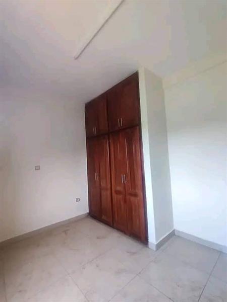 Bel Appartement Neuf Avec Parking Forage À Odza Petit Marché 