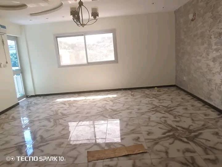 Bel Appartement Neuf Avec Clim Eau Chaude Gardien Parking Forage À Titi Garage 