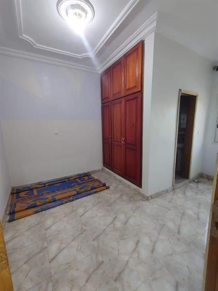 Bel Appartement Neuf À Ekounou Avec Parking Eau Chaude 