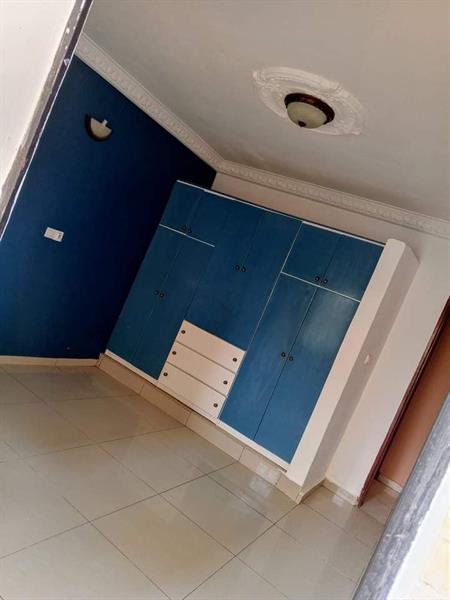 Appartement Avec Eau Chaude Parking Forage À Santa Barbara Tchad 