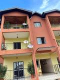 Appartement Neuf Avec Parking Forage Gardien À Fougerole,, Yaoundé, Immobilier au Cameroun