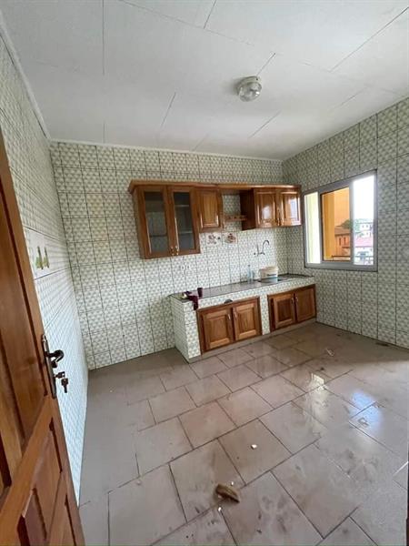 Appartement Neuf Avec Parking Forage Gardien À Fougerole 