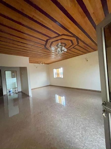 Appartement Neuf Avec Parking Forage Gardien À Fougerole 
