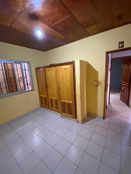 Bel Appartement Propre À Damas Avec Parking Forage En Bordure De Route 