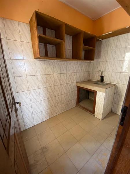 Bel Appartement Avec Eau Chaude Forage À Biyemassi 