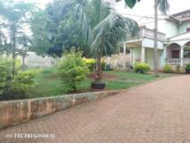 Villa Pour Bureaux Ou Habitation À Essos,, Yaoundé, Immobilier au Cameroun