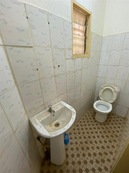 Appartement Propre Avec Parking Forage À Nsam Escale 