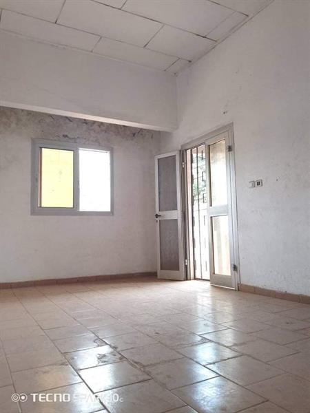 Appartement Avec Parking À Elig Essono 
