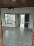 Bel Appartement Avec Baignoire Eau Chaude Parking À Essos Bordure De Goudron Secondaire,, Yaoundé, Immobilier au Cameroun