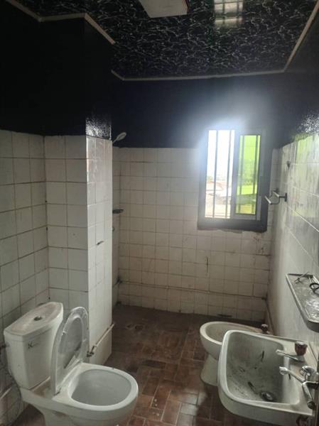 Appartement Pour Bureaux Avec Parking À Essos 
