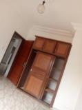 Appartement Propre Avec Eau Chaude Gardien Parking Forage À Essos,, Yaoundé, Immobilier au Cameroun