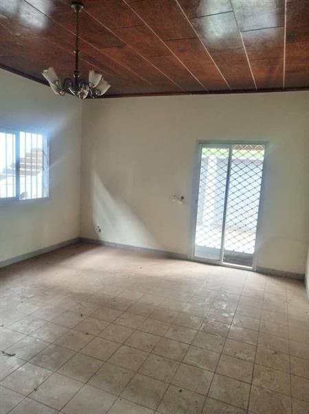 Appartement Individuel  Avec Gardien Parking À Omnisport 