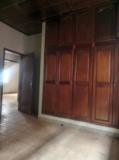 Appartement Individuel  Avec Gardien Parking À Omnisport,, Yaoundé, Immobilier au Cameroun