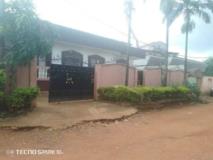 Villa Avec Parking 3 Voitures À Omnisports,, Yaoundé, Immobilier au Cameroun