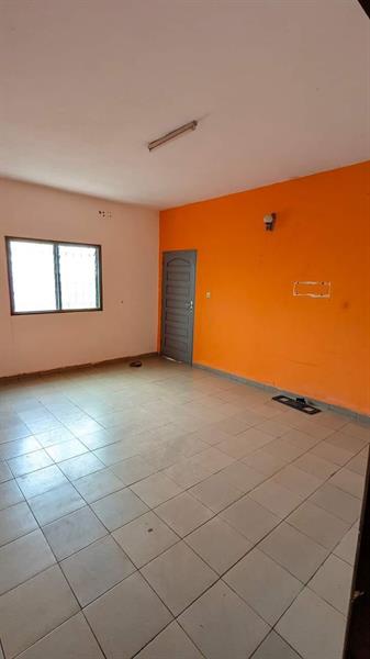Appartement Avec Parking Forage À Emana 