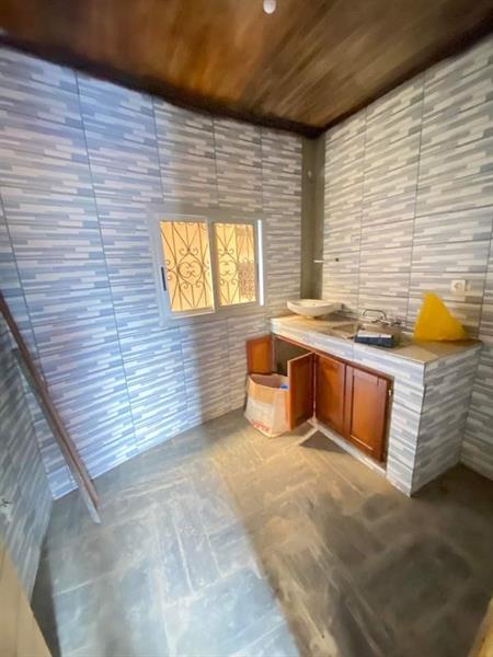 Bel Appartement Avec Parking À Etoudi 