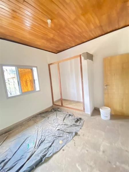 Bel Appartement Avec Parking À Etoudi 