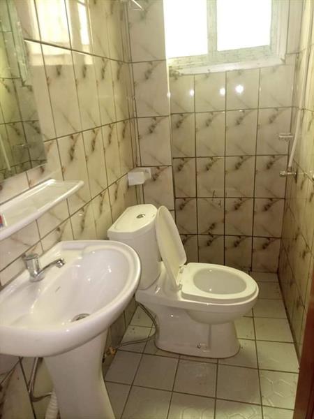 Joli Appartement Avec Eau Forage Parking À Nkoabang 