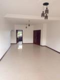 Joli Appartement Avec Eau Chaude Gardien Parking Réserve D Eau À Essos,, Yaoundé, Immobilier au Cameroun