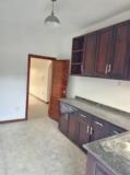 Joli Appartement Avec Eau Chaude Gardien Parking Réserve D Eau À Essos,, Yaoundé, Immobilier au Cameroun
