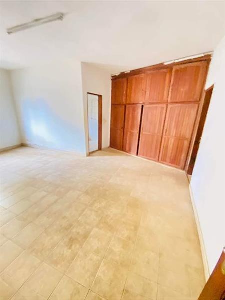 Appartement À Louer Avec Baignoire À Santa Barbara 