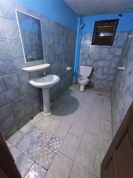 Appartement Individuel Au Rond Point Express 