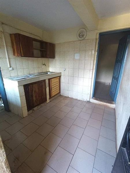Appartement Individuel Avec Parking Forage À Mendong 