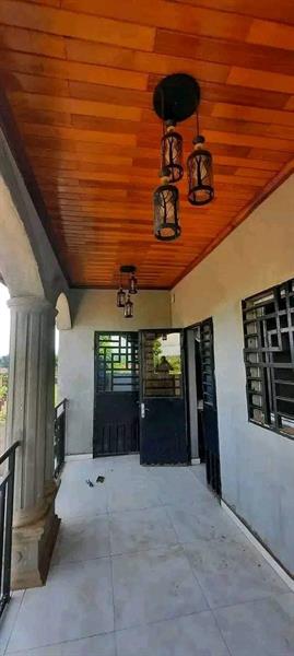 Beau Duplex Avec Caméra De Surveillance Eau Chaude Baignoire Parking Forage À Tsinga Village 