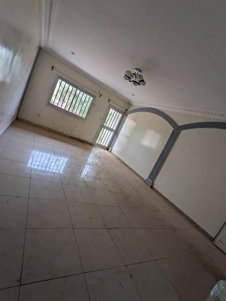 Appartement À Louer Pour Habitation Ou Bureaux À Ekie 