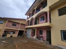 Studio Moderne Avec Forage Parking À Santa Barbara,, Yaoundé, Immobilier au Cameroun