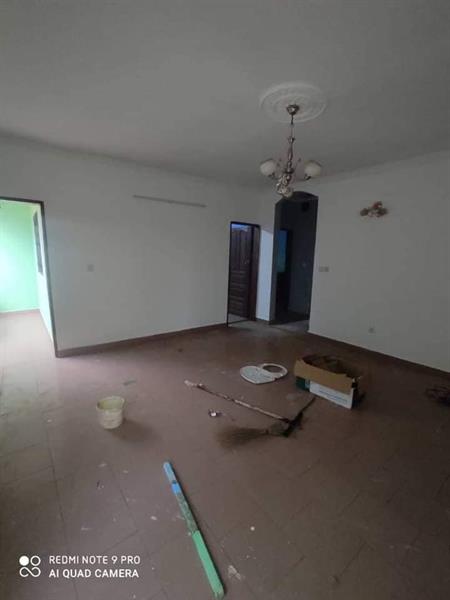 Appartement Avec Forage Parking À Nsam Obam 