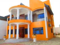 Duplex Extra Moderne À Louer Avec Chauffage Eau Chaude Parking À Lomnisports,, Yaoundé, Cameroon Real Estate