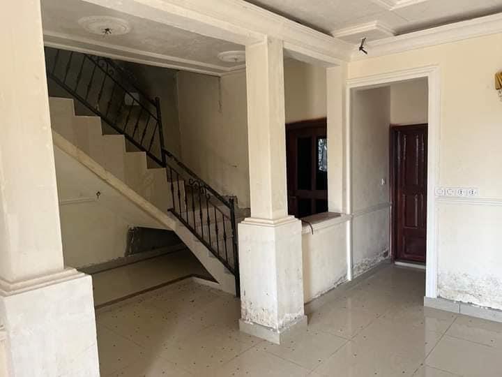 Duplex Neuf Avec Parking À Awae Carrière 