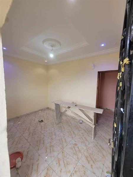 Studio Neuf À Etoudi 