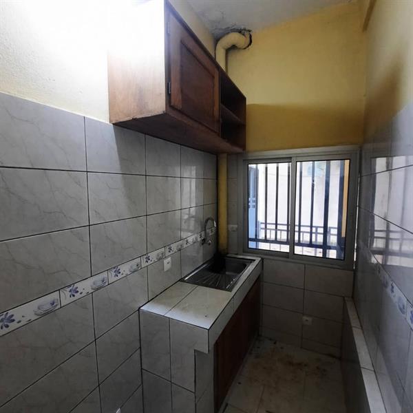 Studio À Louer À Nkoabang 