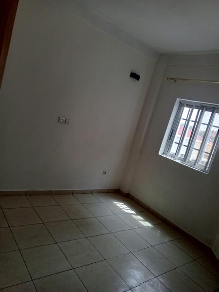 Appartement Neuf Avec Clim Eau Chaude Gardien Forage Parking À Omniports 