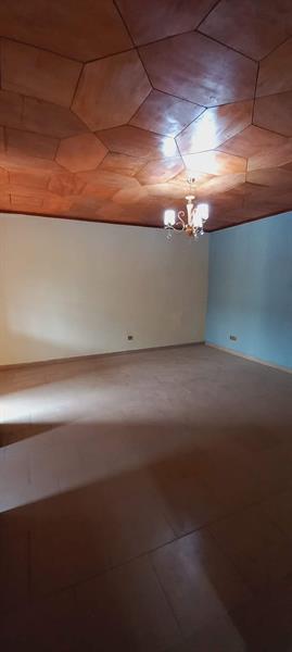Superbe Appartement À Louer À Emana Avec Parking 