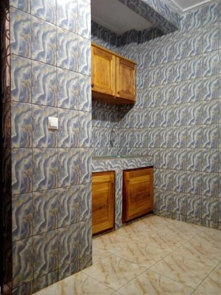 Appartement À Louer À Nkozoa Avec Parking Forage 