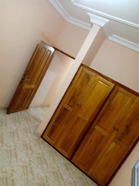 Appartement À Louer À Nkozoa Avec Parking Forage 