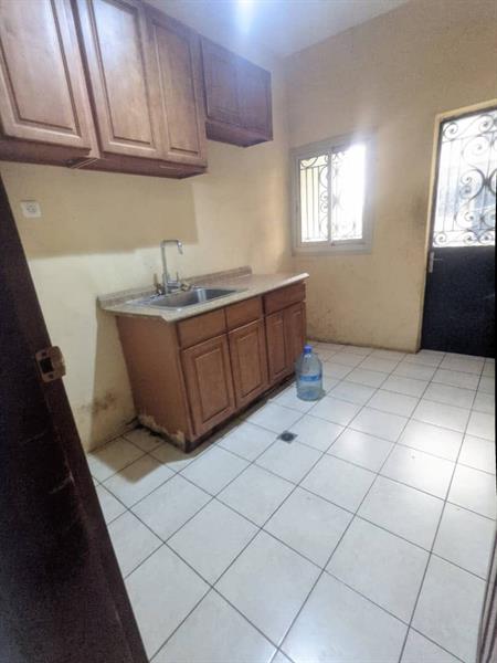 Appartement Avec Eau Chaude Parking Forage À Simbock Mbalgon 
