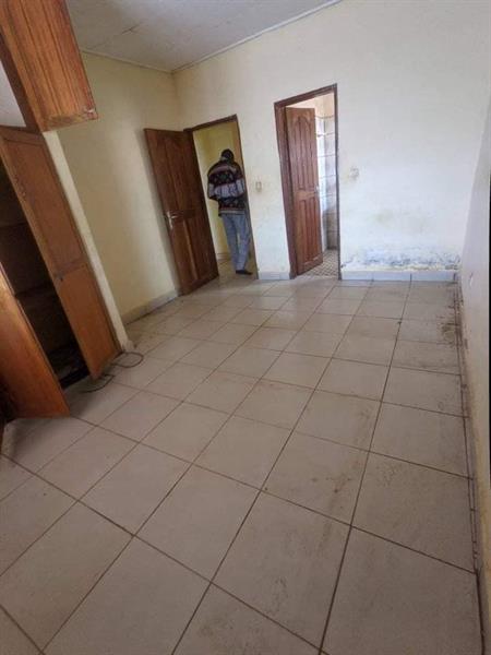 Appartement Spacieux À Louer Avec Parking Forage À Simbock 
