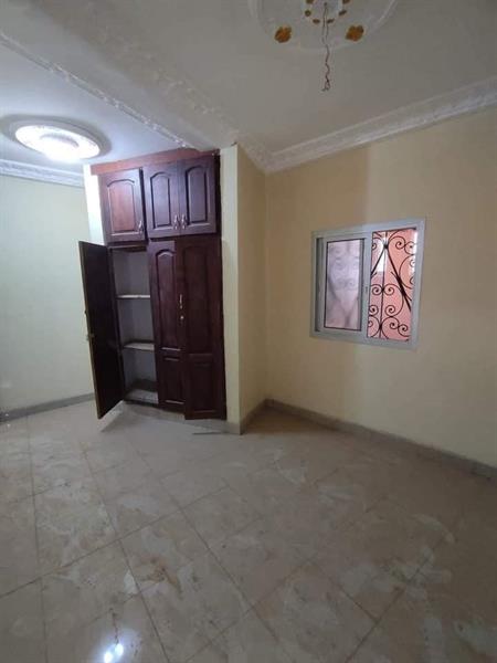Appartement À Louer À Biyemassi Avec Parking Forage 