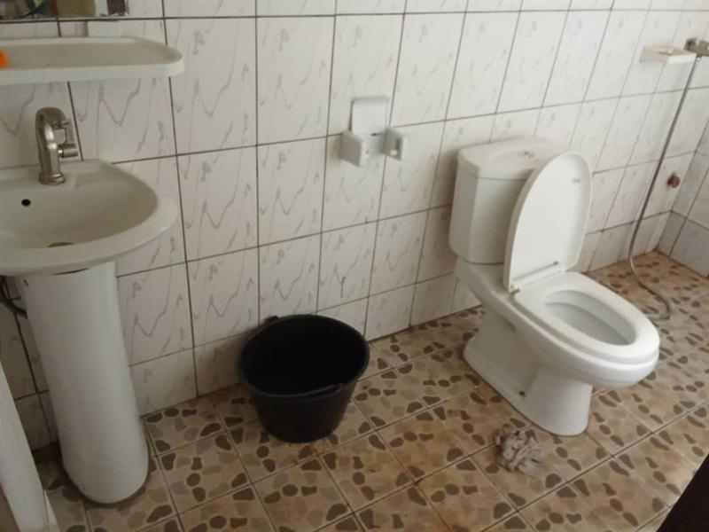 Bel Appartement Avec Parking Forage Magasin À Ahala Meyo 