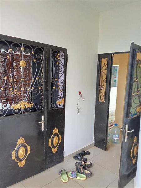 Bel Appartement Neuf À Louer À Nsimeyong Avec Clim Forage 