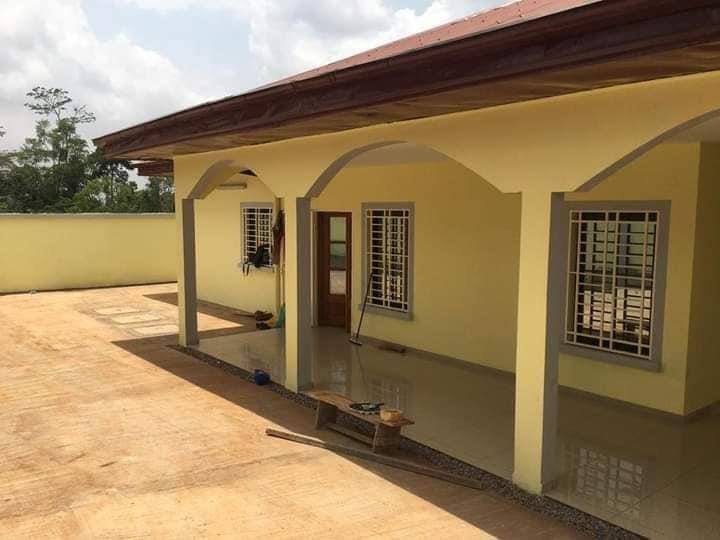 Magnifique Villa Spacieuse À Louer À Nkolnda 