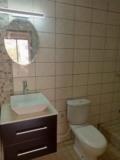 Appartement Haut Standing À Louer À Omnisports Avec Eau Chaude Clim Caméra Gardien Groupe Électrogène Prépayé,, Yaoundé, Immobilier au Cameroun