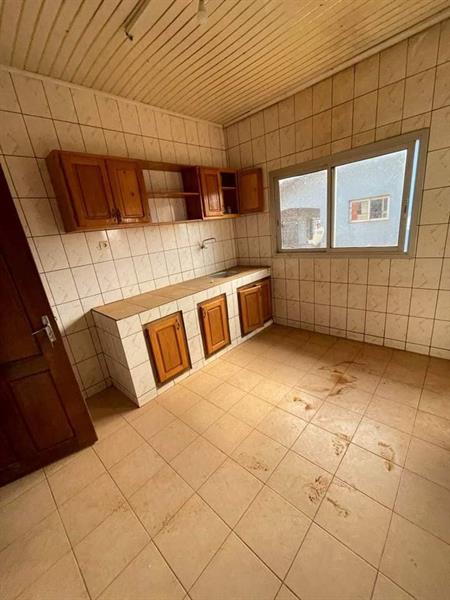 Appartement Avec Parking Forage À Nkolfoulou. 